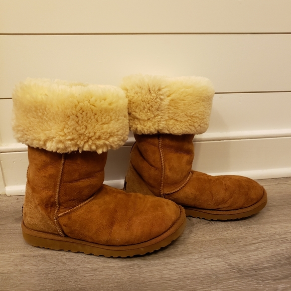 UGG Classic Tall Boots - Picture 3 of 8